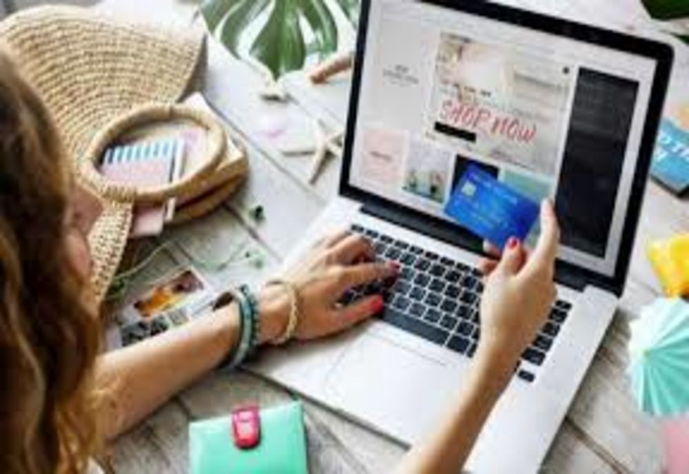 Poliţia avertizează:  comerţul online are şi el capcanele lui