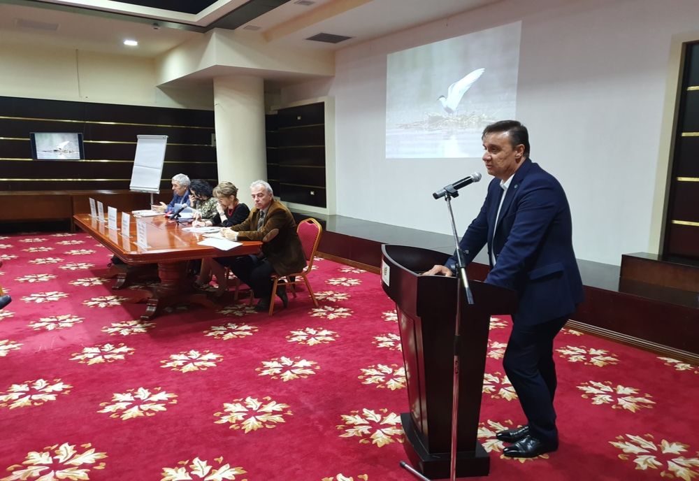 Practicarea activităţilor turistice în Delta Dunării în dezbatere publică