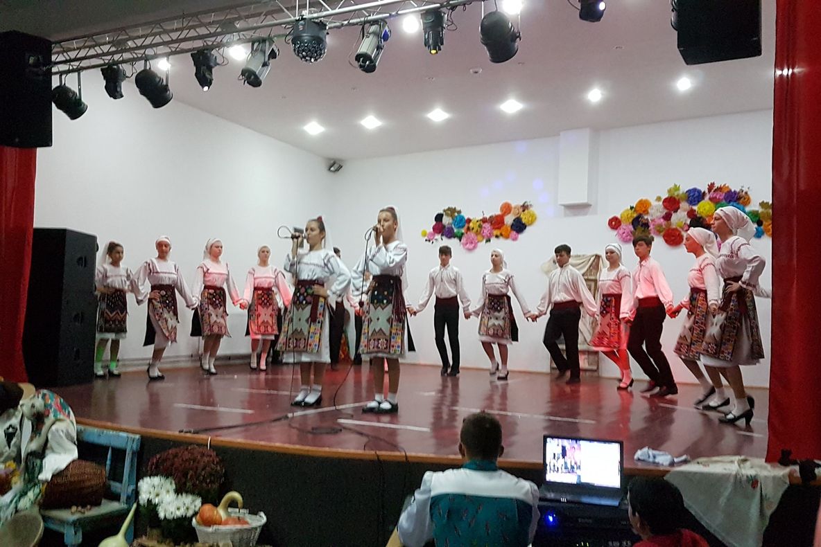 Caravana tradițiilor multietnice nord dobrogene