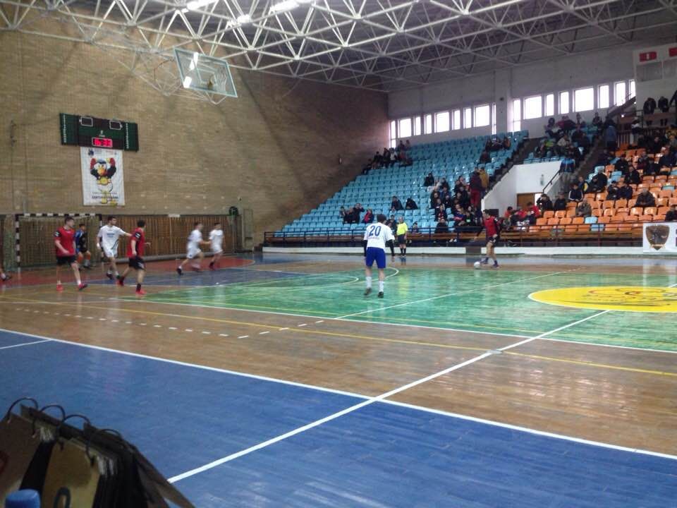 Cupa Municipiului la fotbal în sală are trei echipe cu punctaj maxim