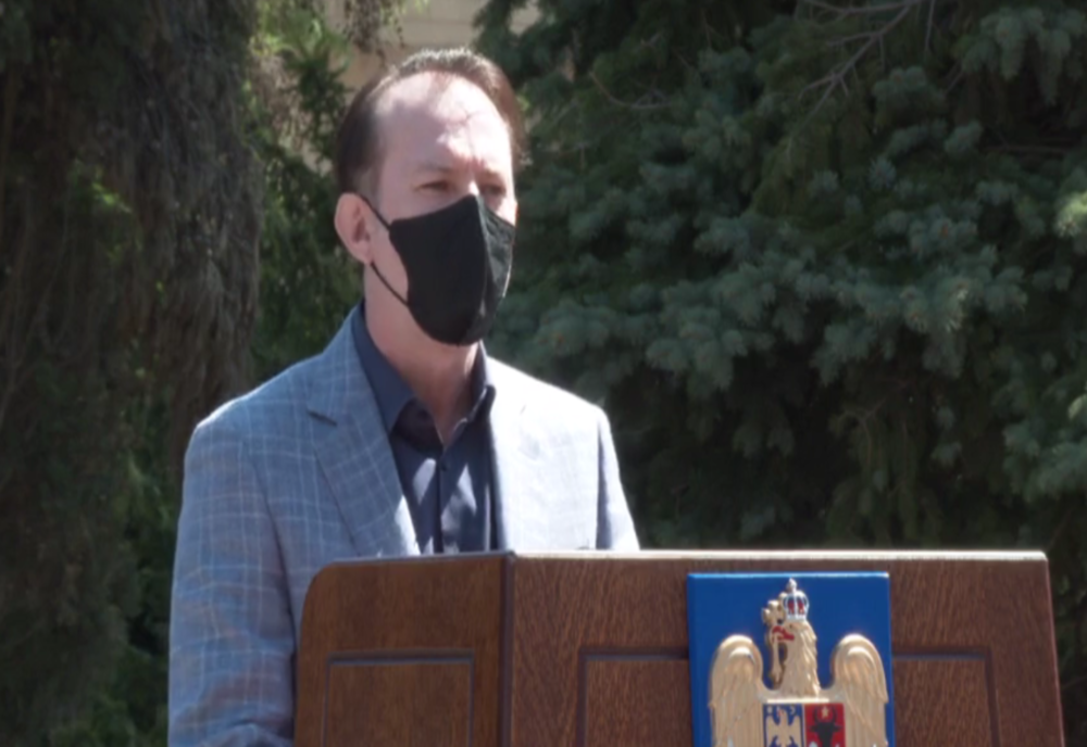 VIDEO Premierul Cîțu: "Începînd cu 1 iunie nu o să mai fie obligatorie purtarea măștii pe plajă"