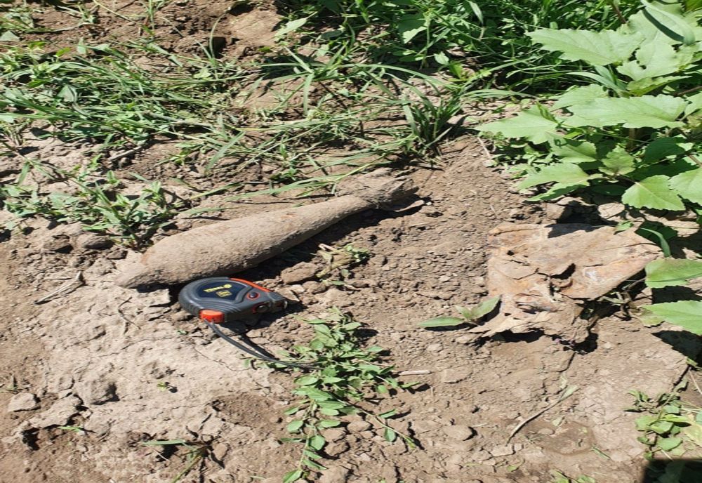 Descoperire "explozivă" pe câmp 