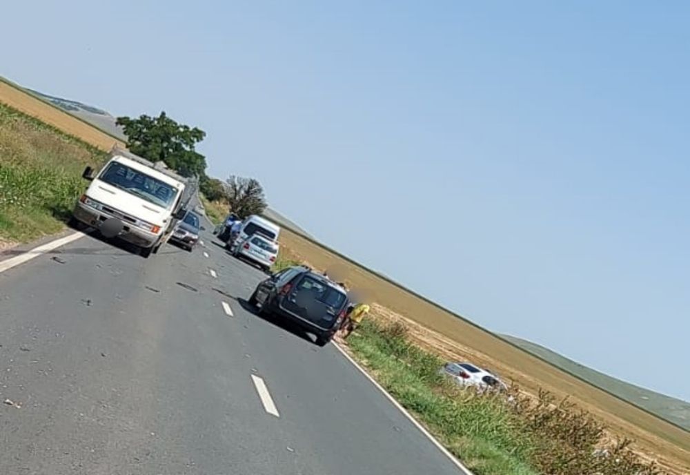 Accident pe DN22A, O persoană transportată la spital