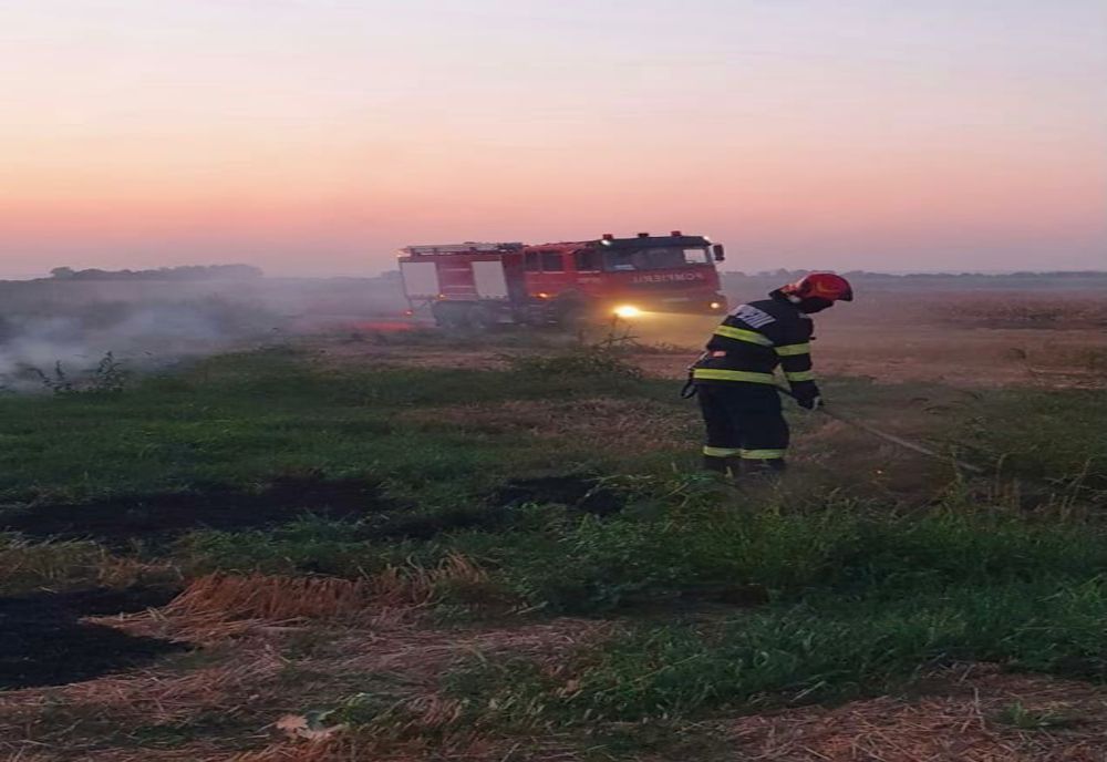 FOTO Incendiu violent la Agighiol
