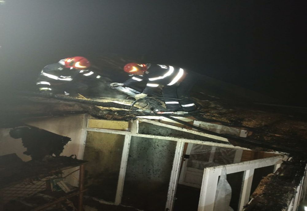 Incendiu la o locuință din Carcaliu