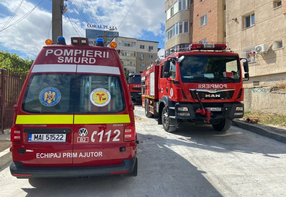 FOTO Explozie urmată de incendiu în Tulcea. O bătrână a murit