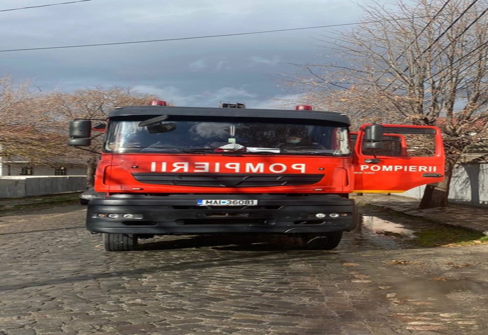 O tigaie uitată pe aragaz i-a pus pe jar pe pompieri