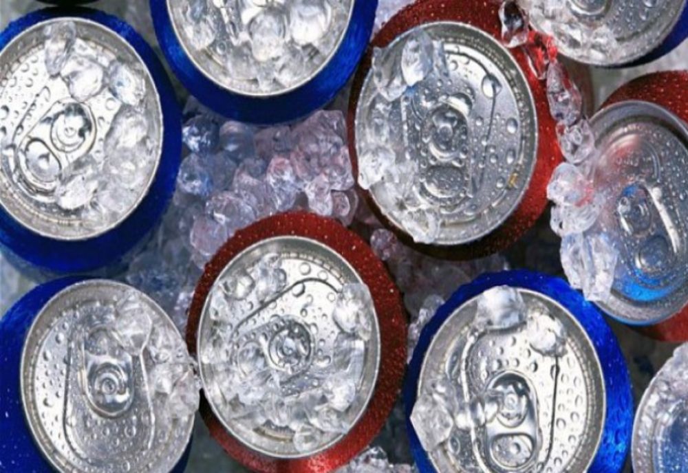 Otravă la cutie: Iată ce conţin, de fapt, energizantele şi ce efect au asupra sănătăţii