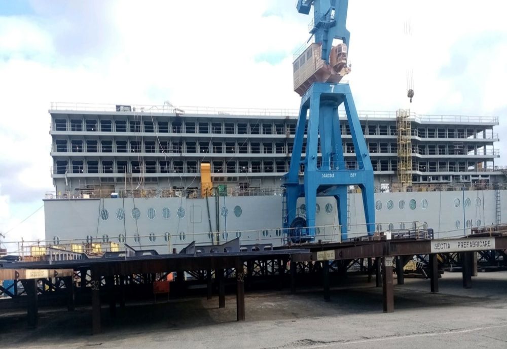 FOTO Șantierul Naval din Tulcea, amendat de Garda de Mediu cu 100.000 de lei