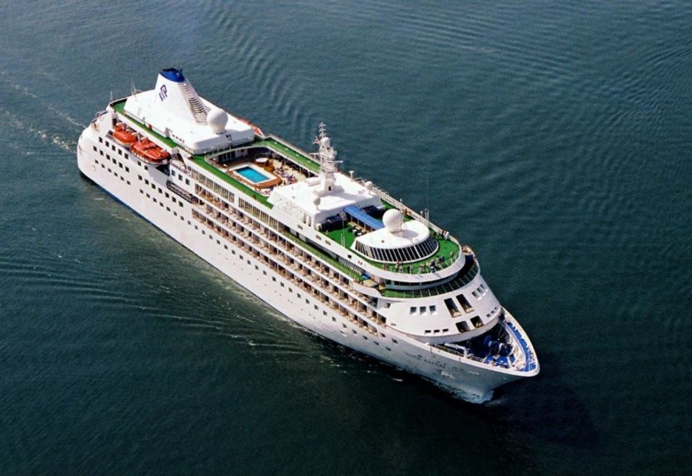 Tot mai multe femei aleg o carieră la bordul navelor maritime. Salariul pornește de la 3000 de euro