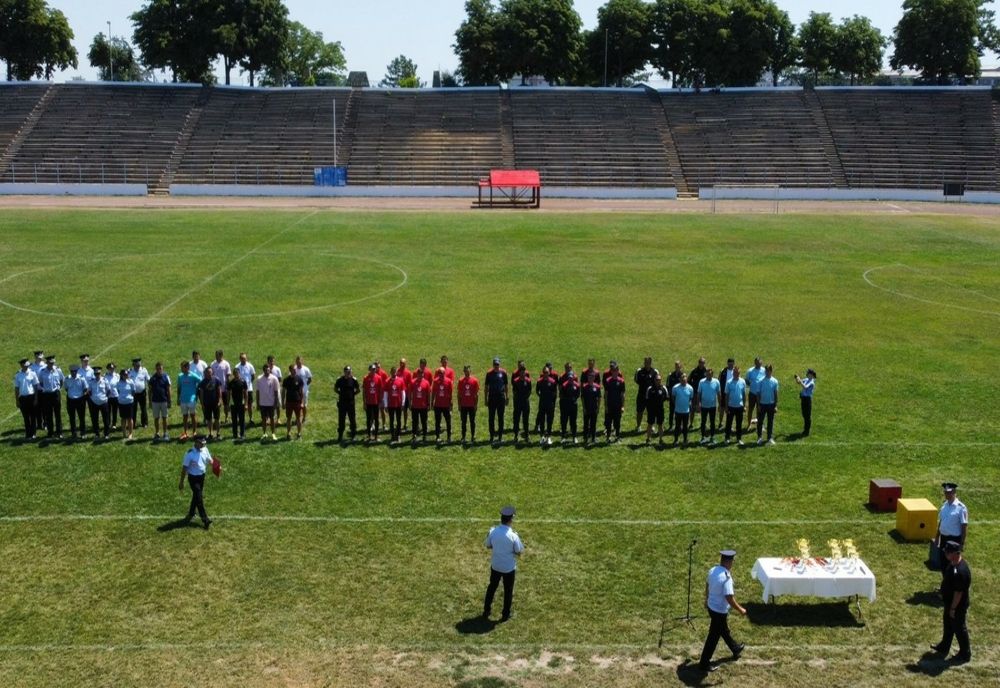 VIDEO Pompierii tulceni, fair-play la etapa zonală a Concursurilor serviciilor profesioniste pentru situații de urgență