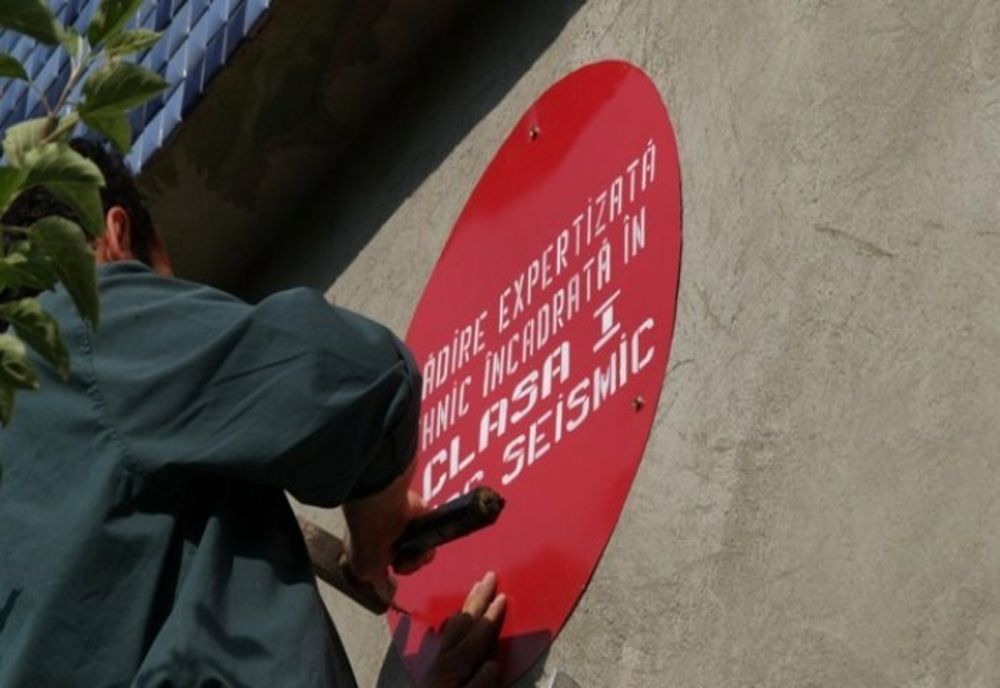 Imobilele cu BULINĂ ROȘIE vor putea fi reparate cu bani de la stat