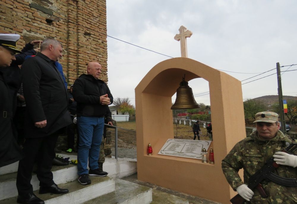 FOTO Monumentul Eroilor inaugurat la Victoria