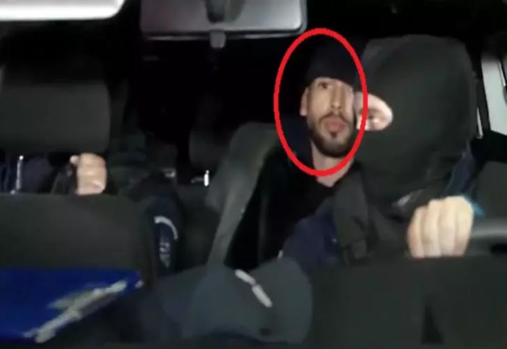 Detalii-șoc din dosarul fraților milionari! Fetele racolate, inscripționate ca animalele - "Deținută de Andrew Tate"