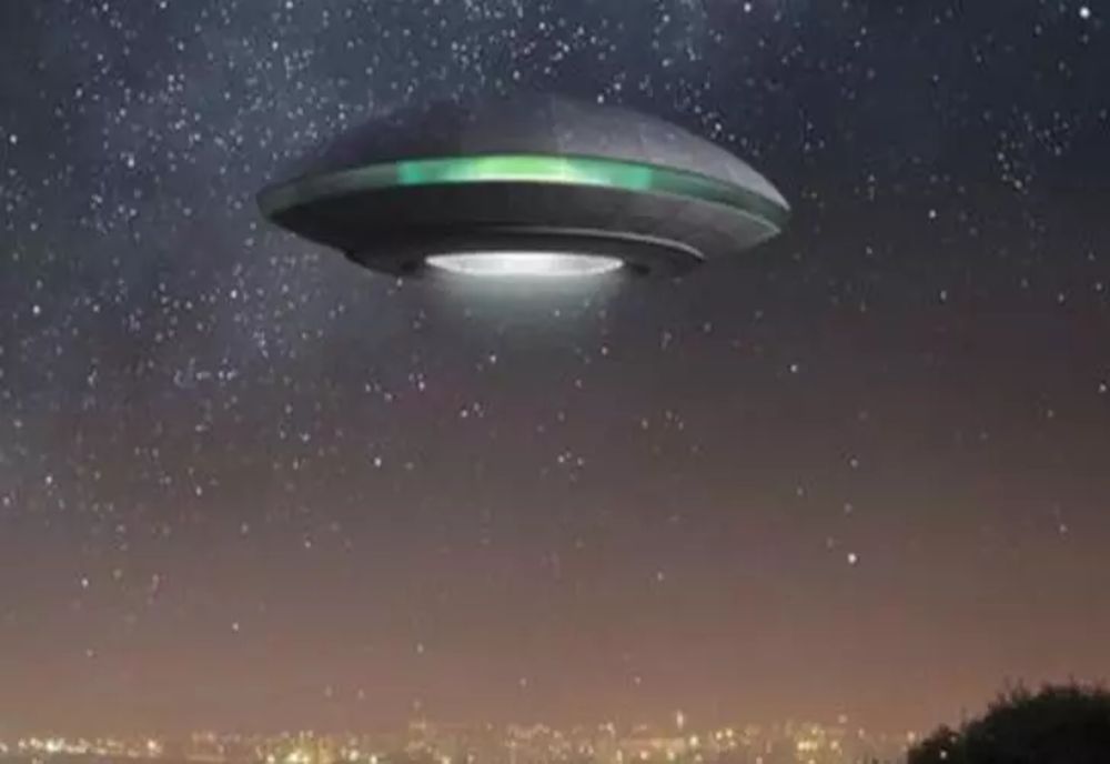 Ce spun românii despre OZN-uri: 55 la sută cred în existența extratereștrilor - Bărbații sunt majoritari