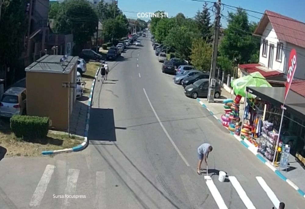 Un buticar din Costinești și-a făcut trecere de pietoni către propria afacere
