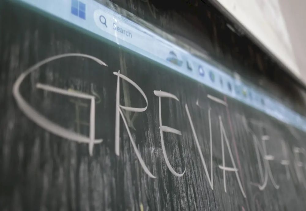 PROTESTUL CADRELOR DIDACTICE CONTINUĂ ȘI LA CURSURI