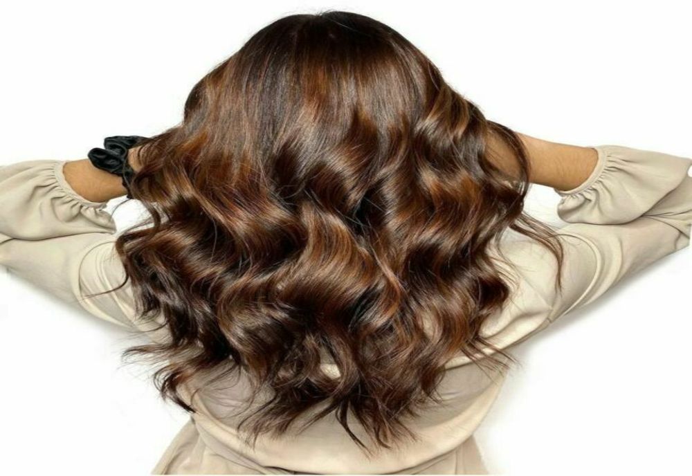 Un hairstilist dezvăluie cele 3 culori de păr la modă pentru toamna 2023