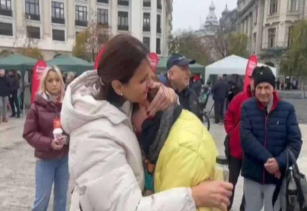 Anca Alexandrescu: "Cel mai important lucru pentru poporul român este să fie iubit. Merg acolo să fac ordine". Suveraniștii strâng semnături pentru candidatul independent la Capitală - LIVE TEXT&VIDEO