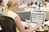 Ce se întâmplă în corp când stăm prea mult pe scaun. Când apare pericolul pentru sănătate
