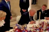 Moment istoric la Versailles. Donald Trump a semnat ACORDUL DE PACE cu Iranul - VIDEO