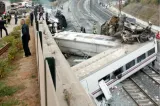 Spania, în doliu timp de trei zile după cel mai grav accident feroviar din ultimii 13 ani. Anchetatorii caută explicații