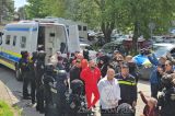 Stare de asediu la Tribunalul Constanța. Zeci de mascați păzesc clădirea în timpul procesului unui clan interlop care a terorizat orașul — FOTO/VIDEO