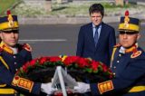 Nicușor Dan depune o coroană de flori în memoria victimelor Mineriadei