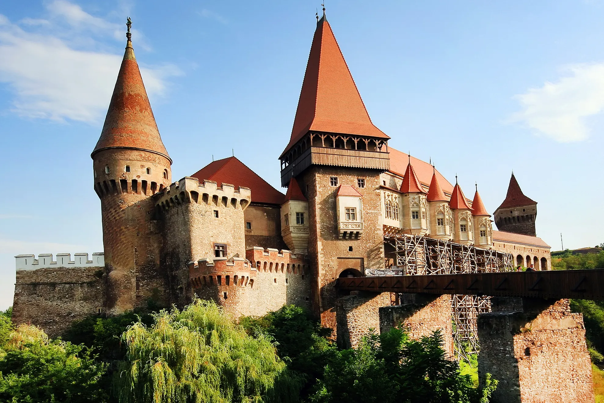 castel corvini