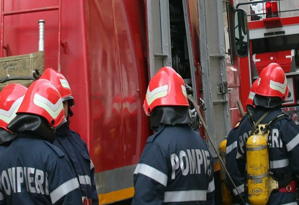 Incendiu casă în Ceamurlia de Sus