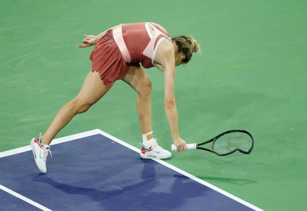  Halep a rupt racheta în semifinala cu Swiatek