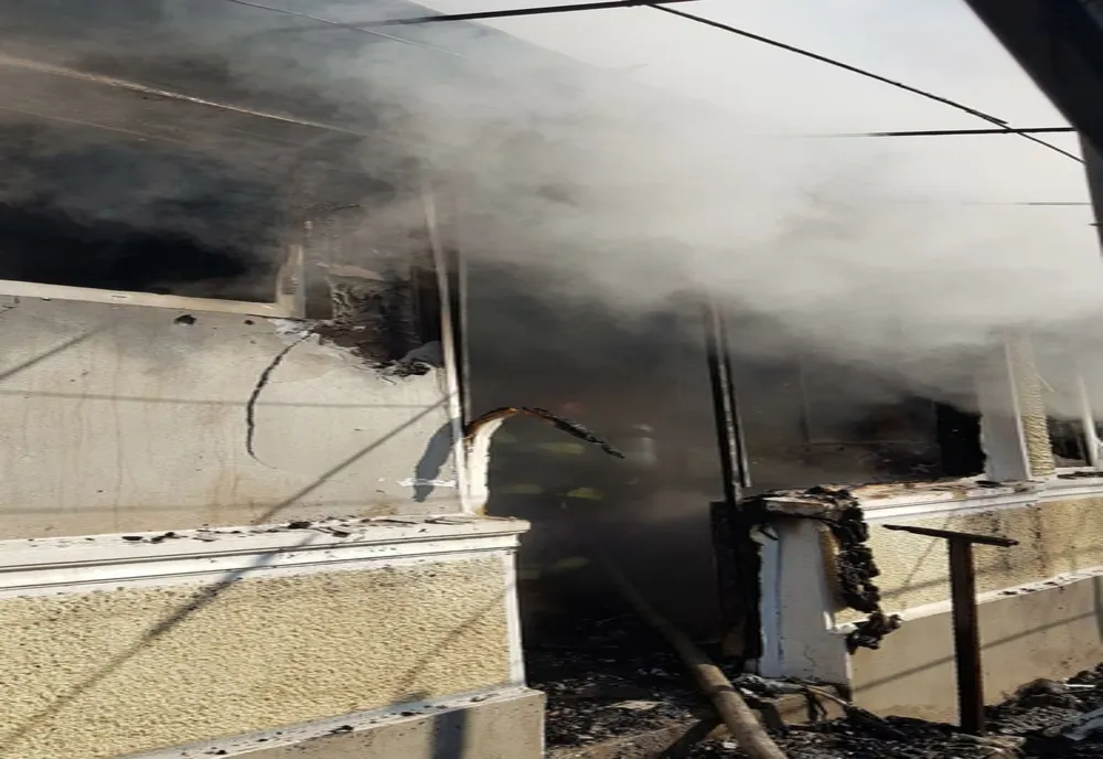 FOTO Incendiu violent în urma explozii