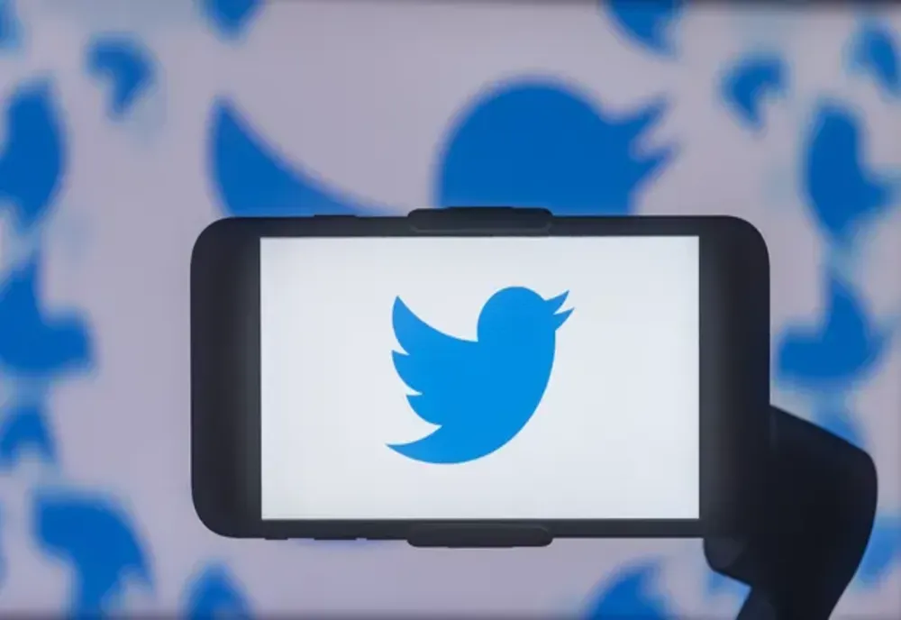 Twitter va începe să impună limite cu privire la câte postări poţi vedea pe zi