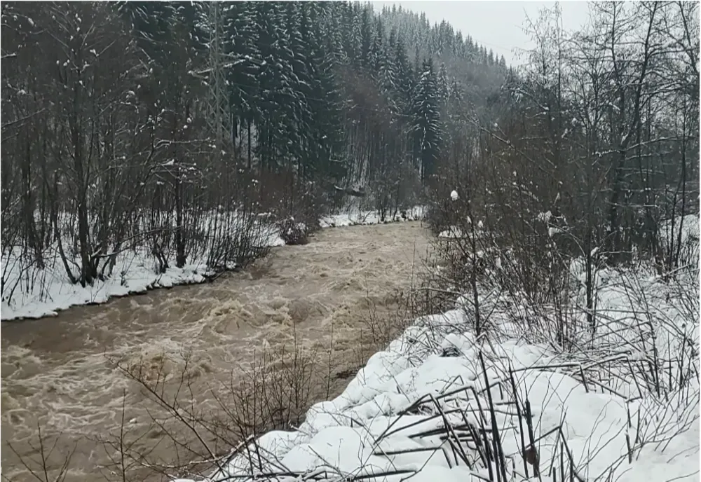 Cod portocaliu de inundații, se așteaptă viituri în două județe