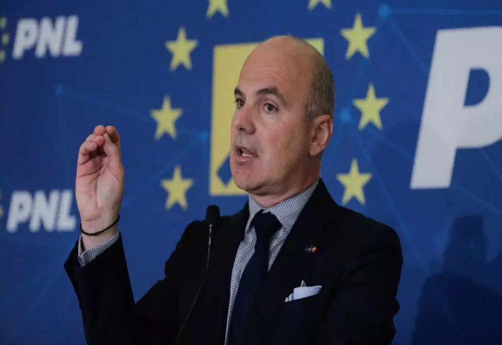 RAREȘ BOGDAN: ACEST OM, DACĂ ȚARA AR FUNCȚIONA CUM AR TREBUI, AR FI ASTĂZI LA SCORUL PE CARE ÎL VA AVEA ÎN TURUL 2, LA PESTE 65%. PE CIOLACU ÎL BATEM ÎN TURUL 2
