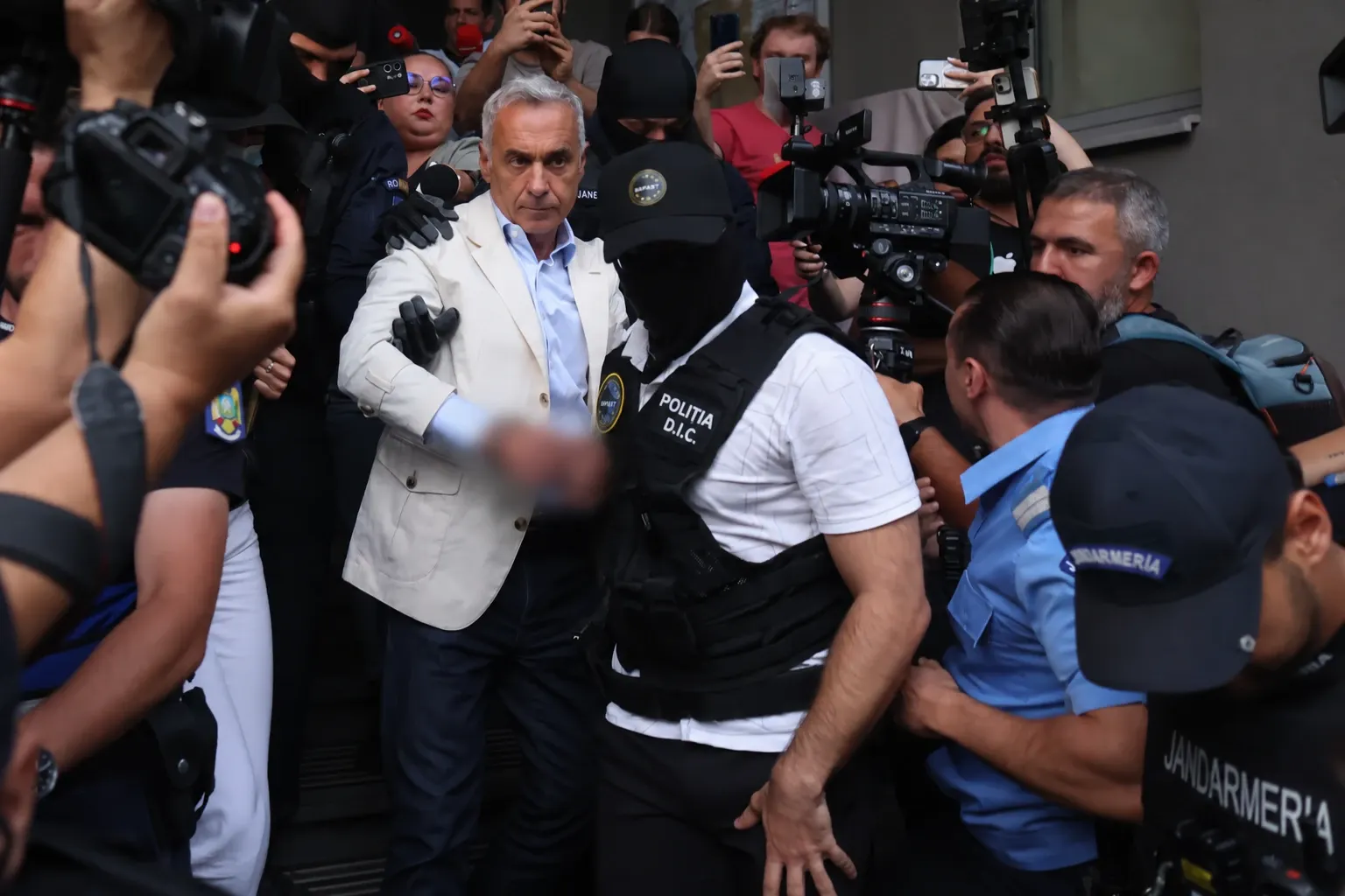 Călin Georgescu află dacă rămâne după gratii