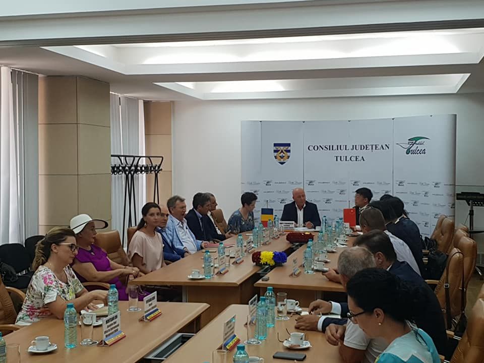 37730713_2305503749677263_7166747086266826752_n