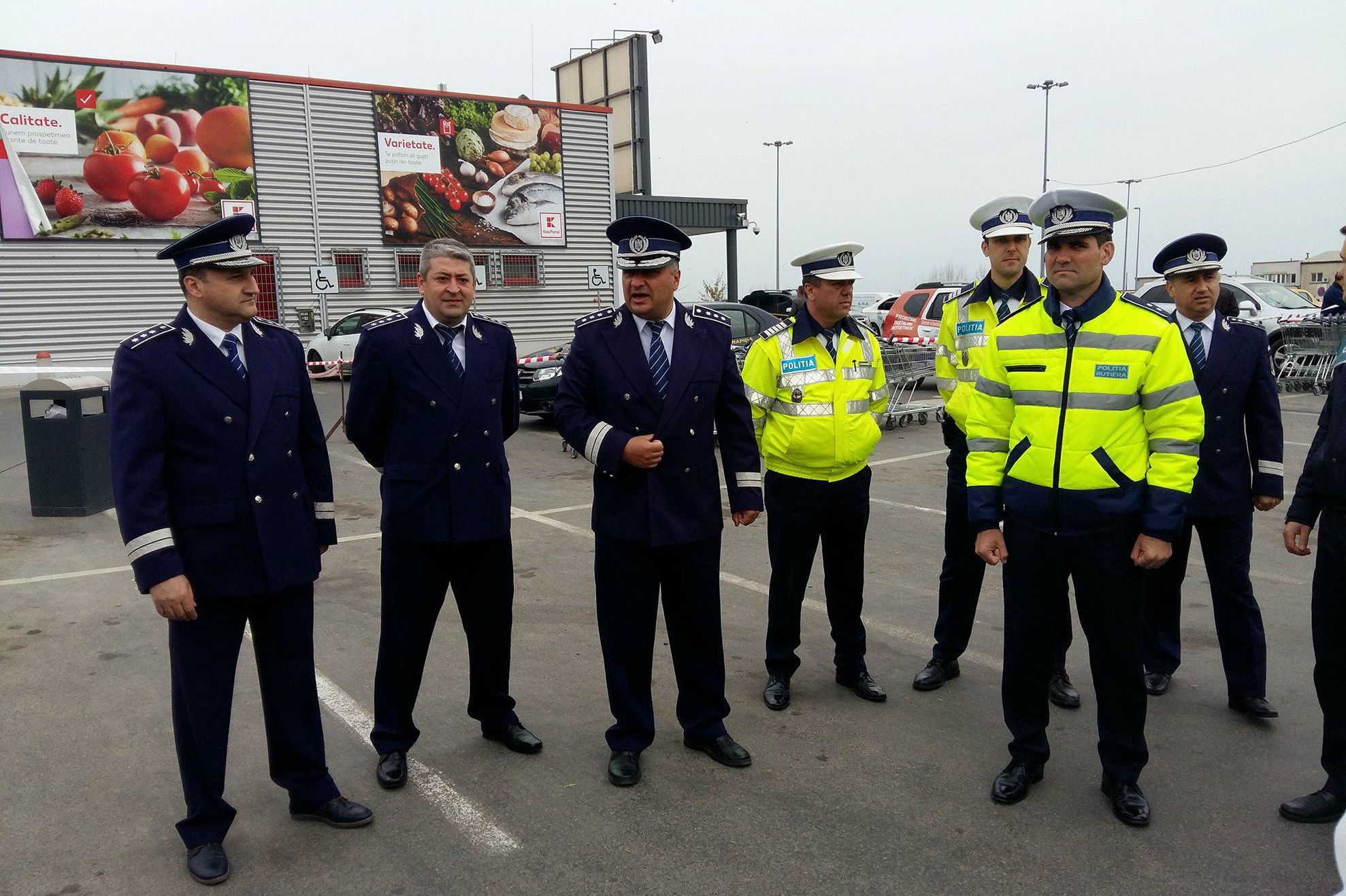 30232338_1906420319382246_681181503_o