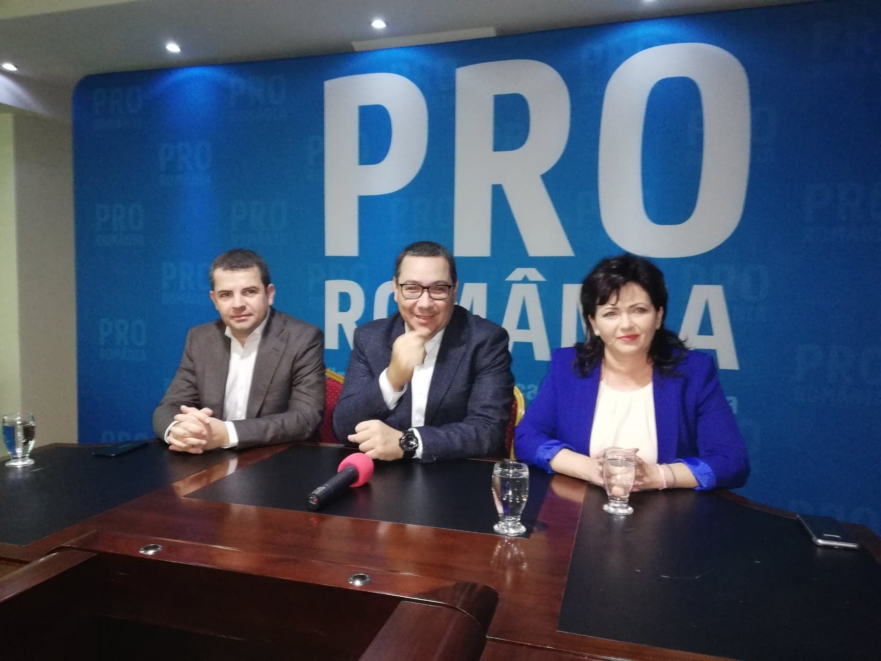 43741392_2152788361419015_6256294558741561344_n