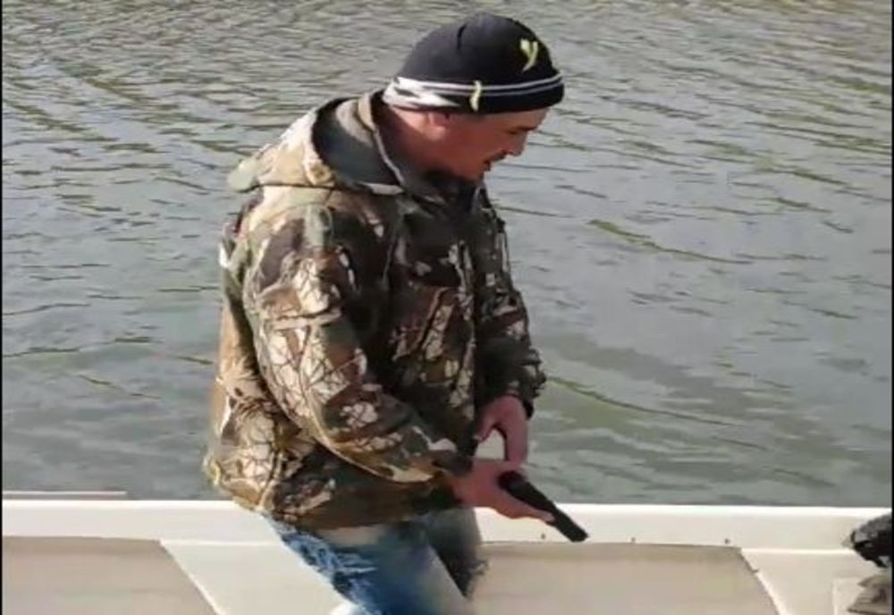 Încă un "bombardier" cu pistol şi un nou dosar penal pentru ameninţare! 