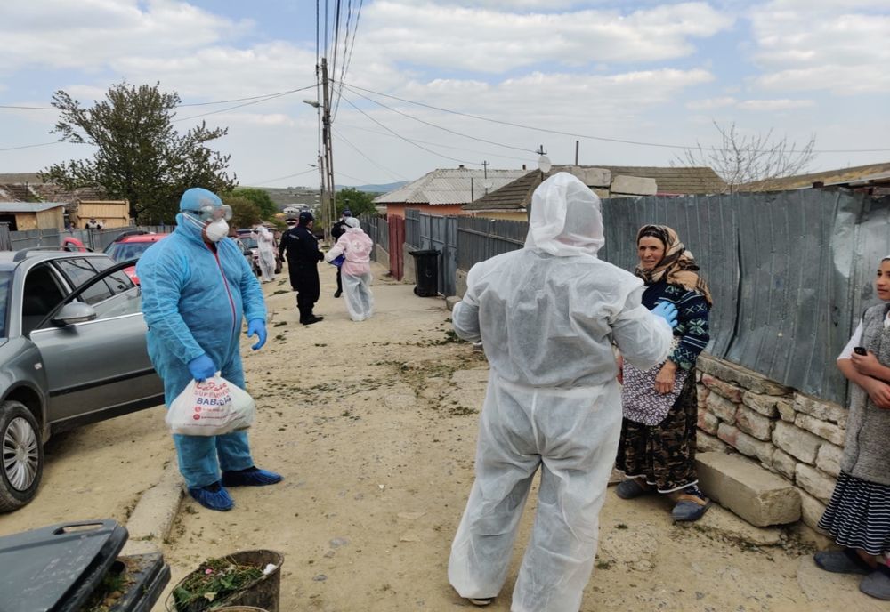 Poliţişti, pompieri şi jandarmi au sprijinit acţiunea umanitară a Crucii Roşii şi Geamiei Babadag 