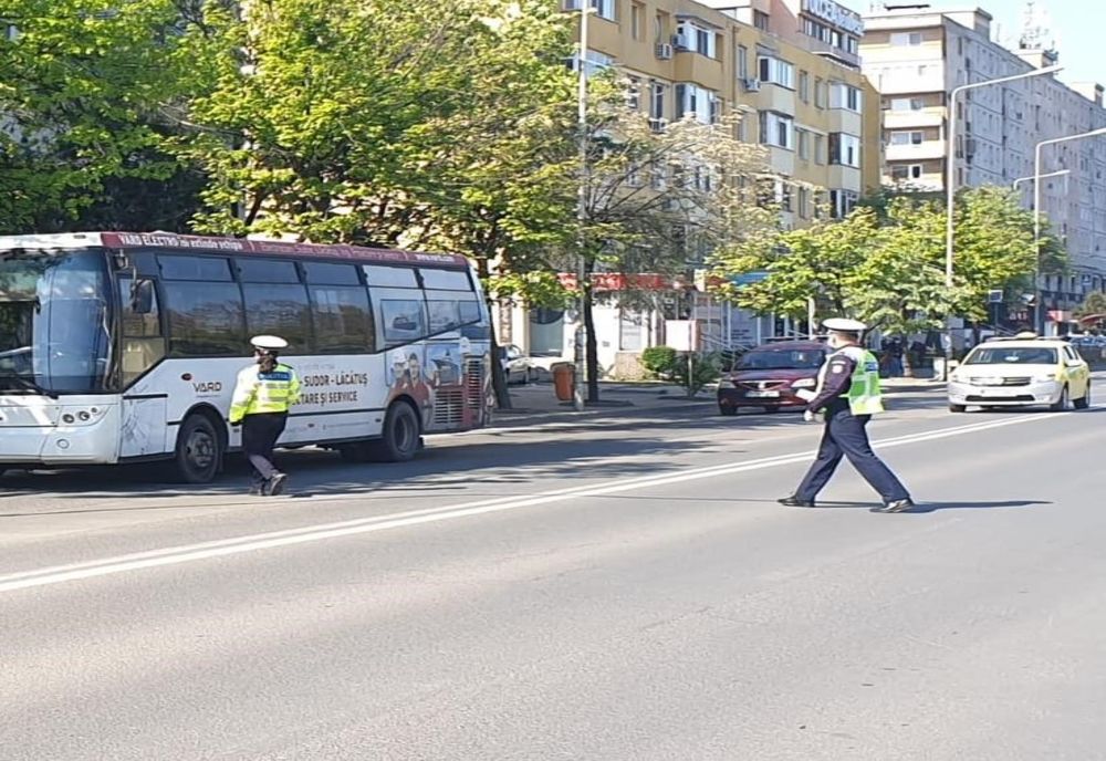 Acţiune a poliţiştilor tulceni: Transportul public de persoane, la control! 