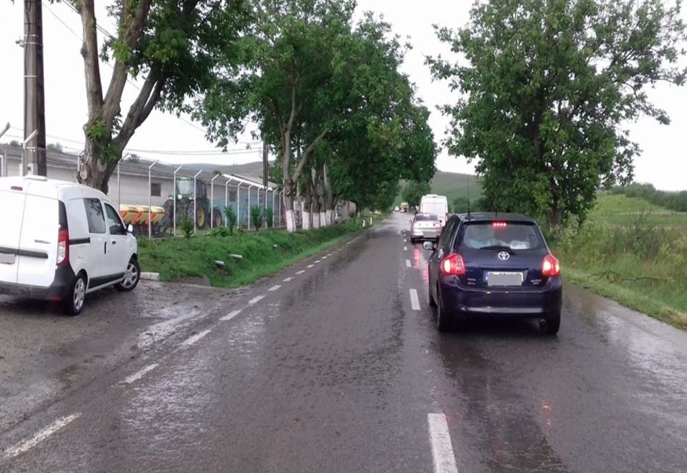 Atenție, șoferi! Circulație blocată pe DN 22D din cauza ploilor