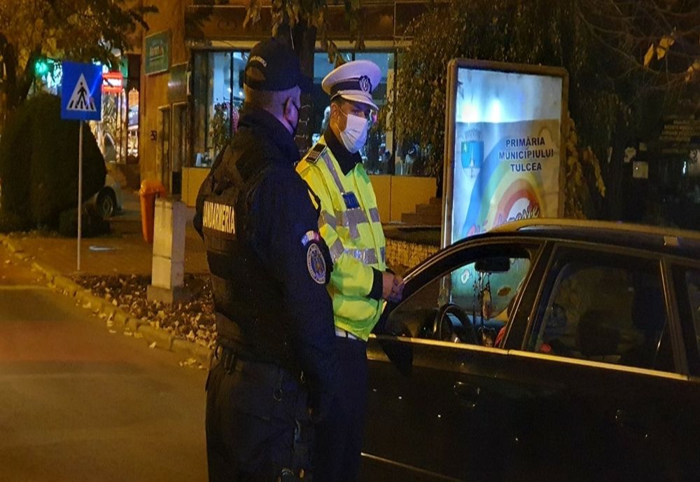 Controale ale polițiștilor și jandarmilor în Tulcea: 86 de amenzi în valoare de 29750  de lei