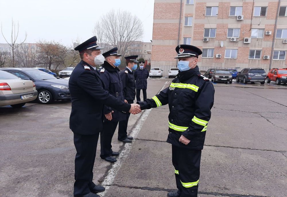 Patru pompieri militari din cadrul I.S.U. Delta  au fost înaintați în grad înainte de termen