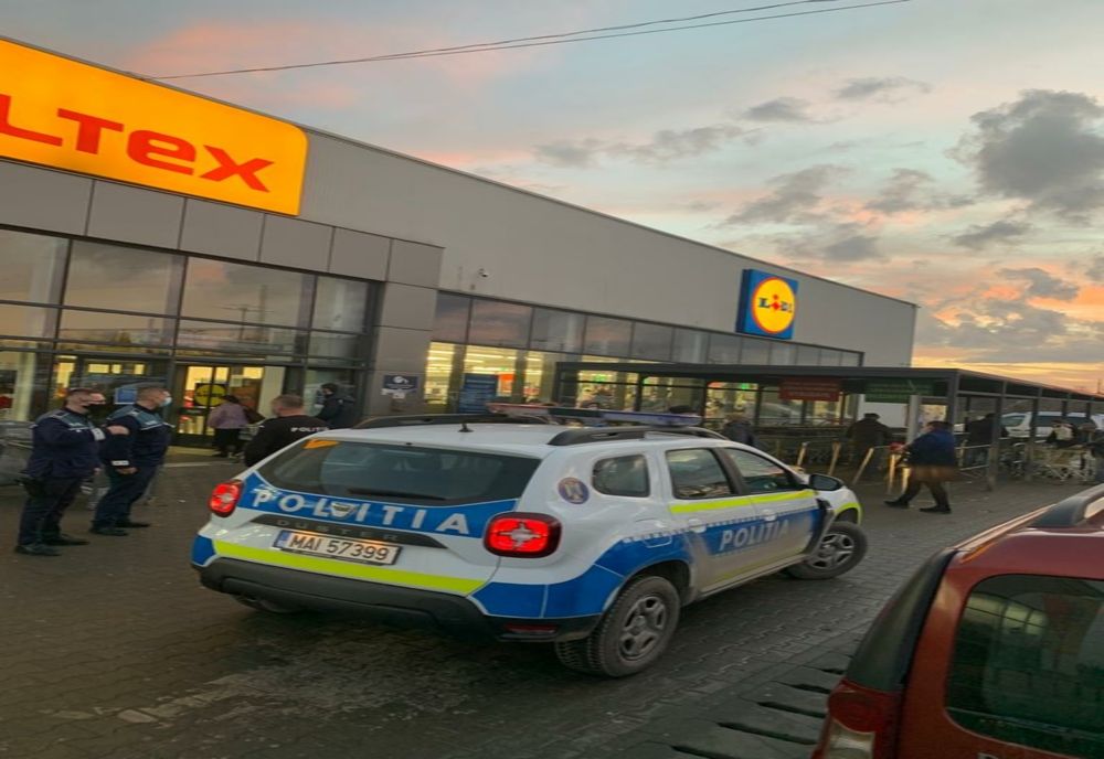 Acțiuni ale polițiștilor tulceni în zona centrelor comerciale