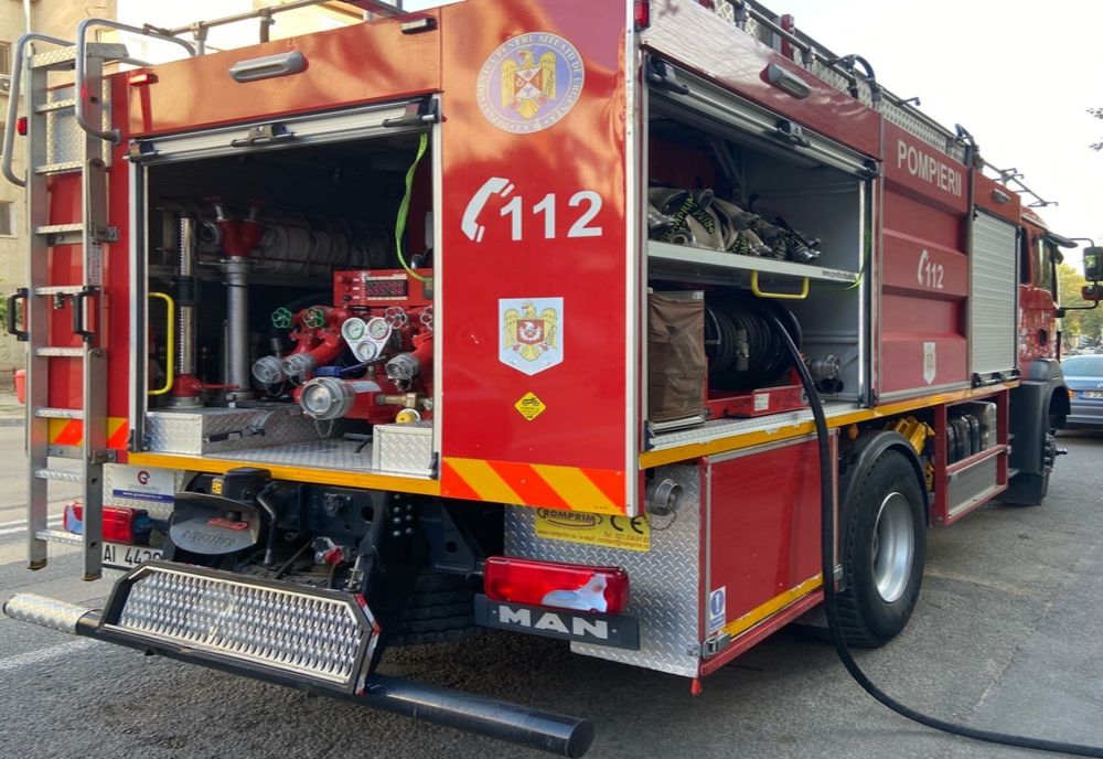 Incendiu la o casă din Tulcea. De la ce au pornit flăcările