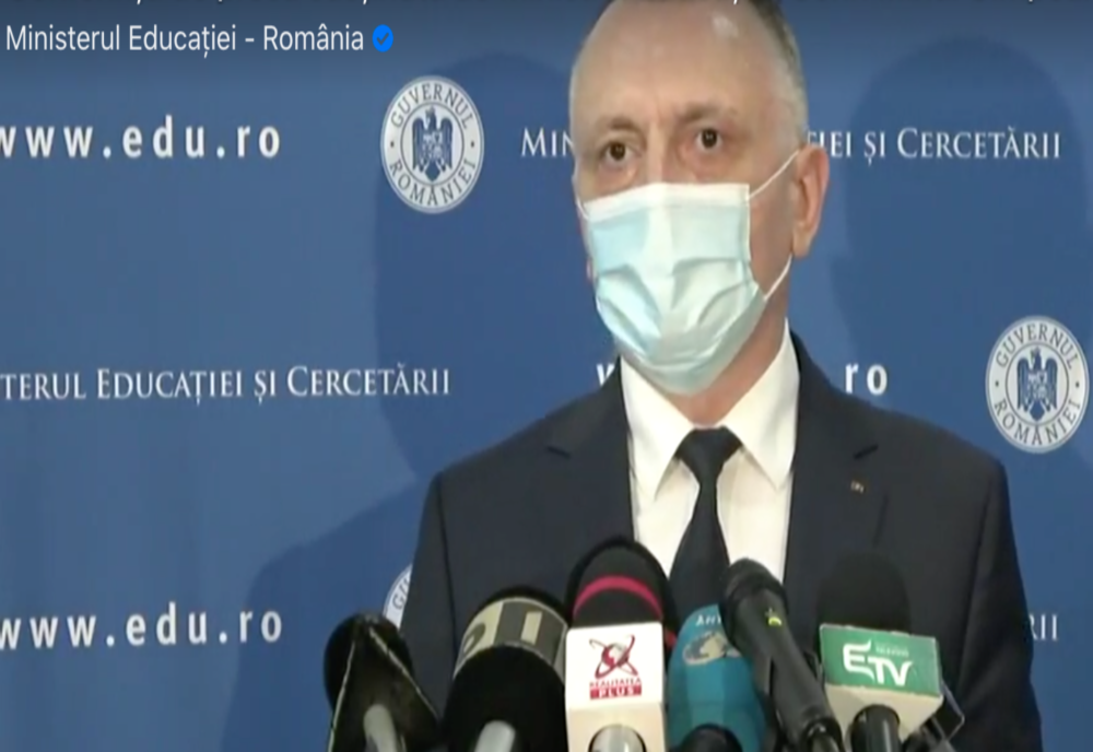 Ministerul educației vrea să organizeze în luna iulie a consursul pentru directori de școli