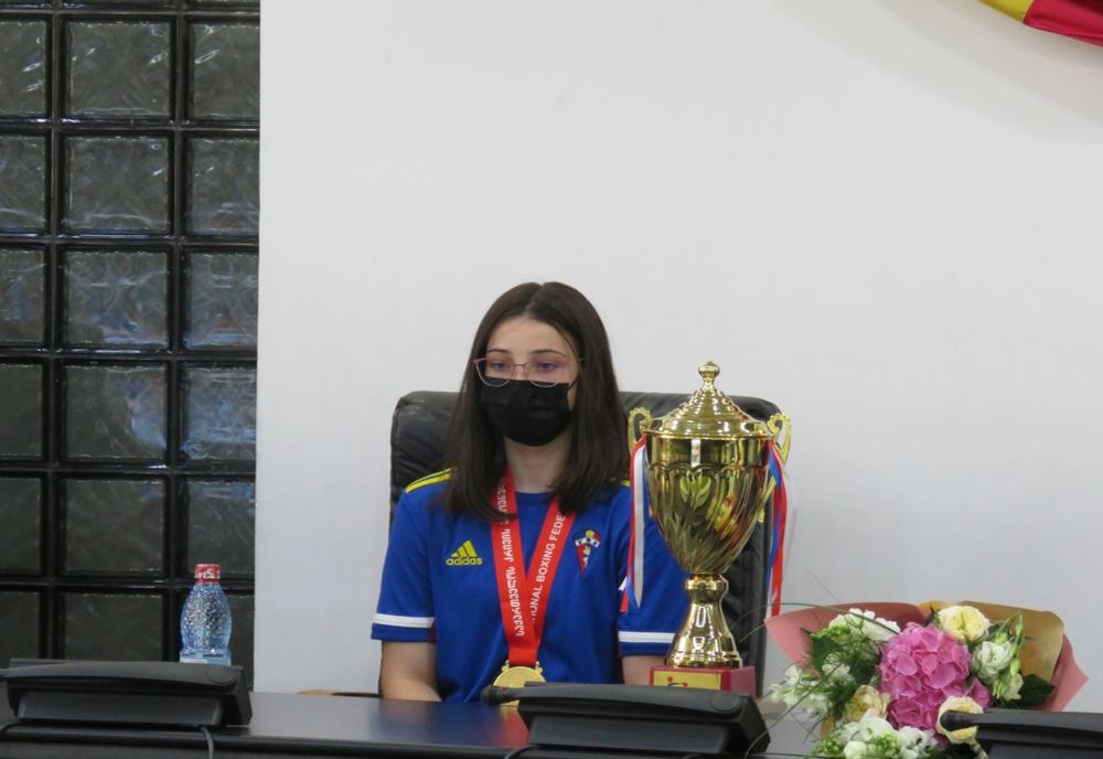  Amalia Maria Niță aduce la Tulcea aurul obținut la Campionatele Europene de Box 