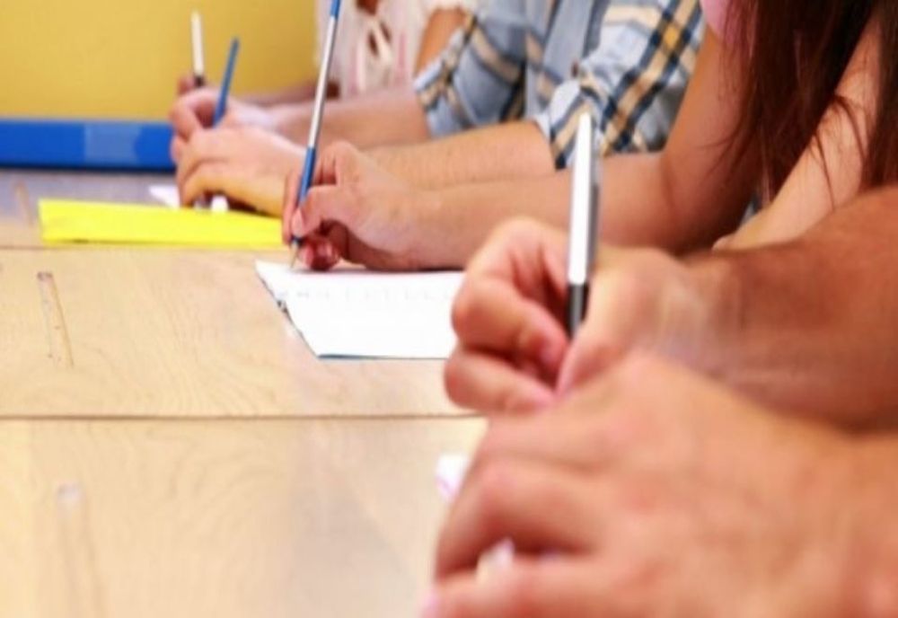 Elevii care nu au putut susține Evaluarea Națională încep de luni etapa specială 